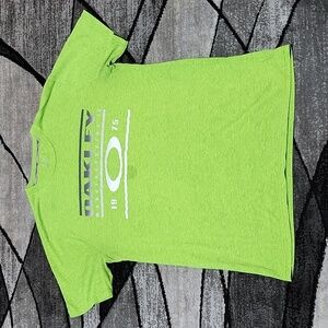 OAKLEY BUCKLE EXCLUSIVE CREW-NECK GRAPHIC TEE-SHIRT